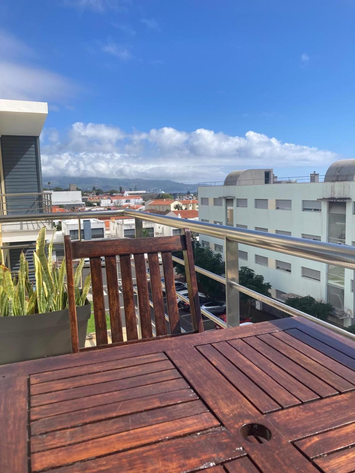 Yellow Five Apartment Ponta Delgada المظهر الخارجي الصورة